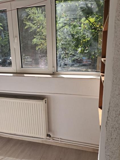 Apartament cu 3 camere semidecomandat în Ultracentral