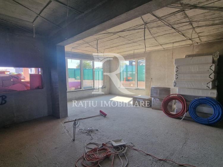 Casă individuală cu 5 camere cu Canalizare în Paleu