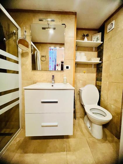 Apartament cu 2 camere semidecomandat, mobilat în Brașovul Vechi