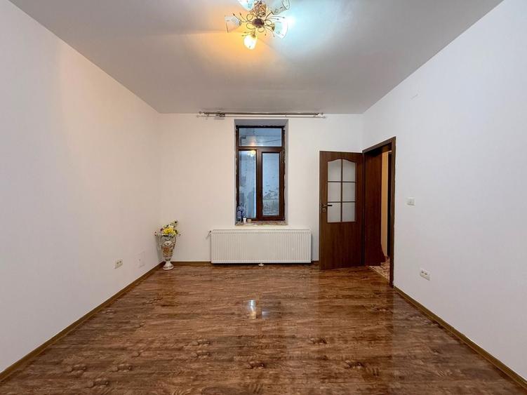 Apartament cu 2 camere decomandat, mobilat în Badea Cârțan