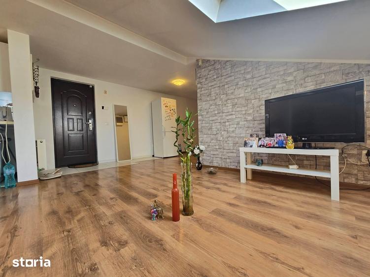 Apartament cu 4 camere decomandat în Dobroești