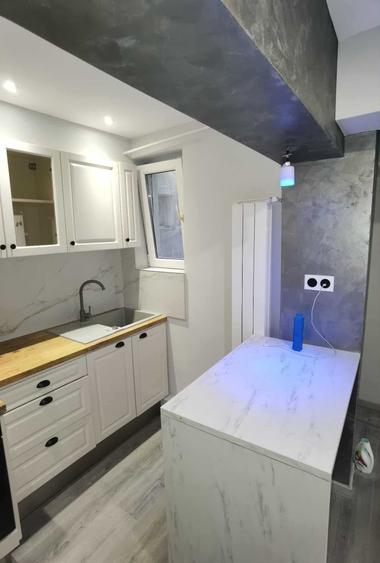 Apartament cu 2 camere decomandat în Exterior Vest