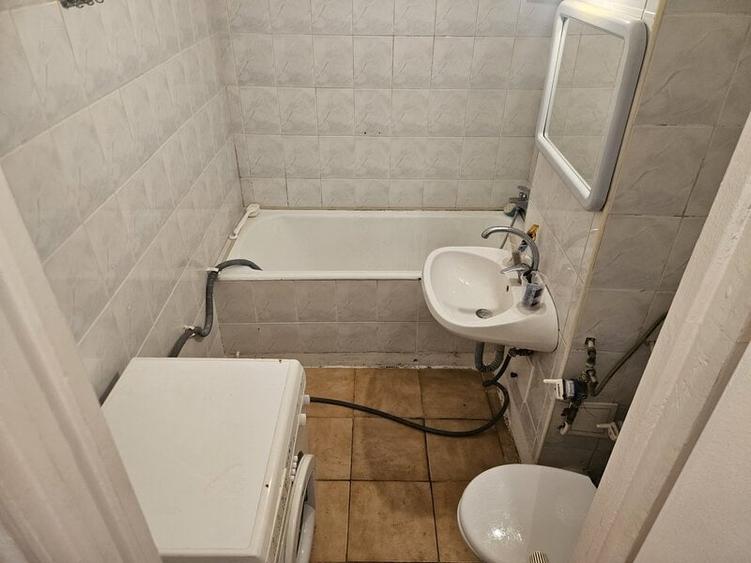 Apartament cu 2 camere semidecomandat, mobilat în Costin Georgian