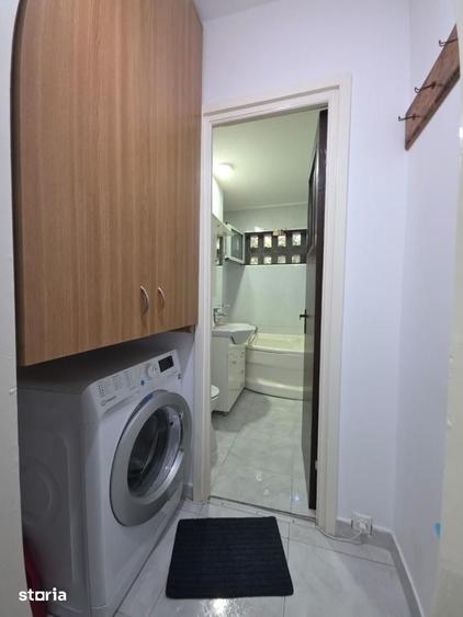 Apartament cu 3 camere semidecomandat în Dobroești