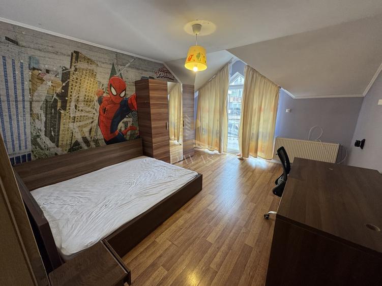 Casă individuală cu 6 camere cu Canalizare în Bună Ziua