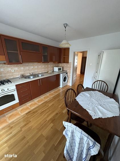 Apartament cu 4 camere în Central