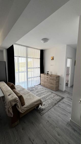 Apartament cu 3 camere semidecomandat în Lunca Cetățuii