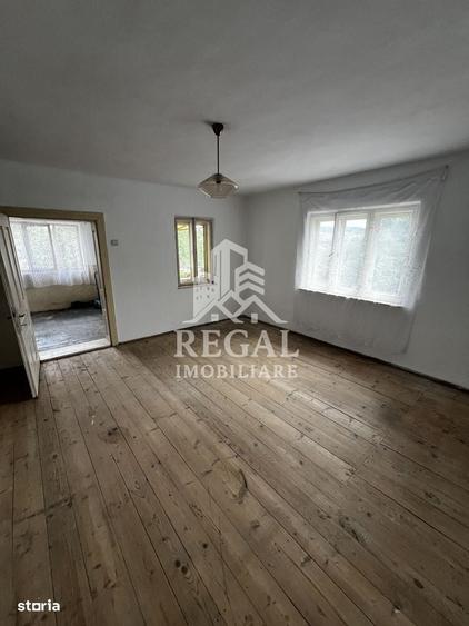 Casă cu 2 camere în Peștișu Mare