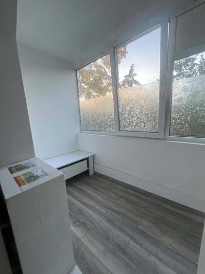 Apartament cu 3 camere decomandat în Lipovei