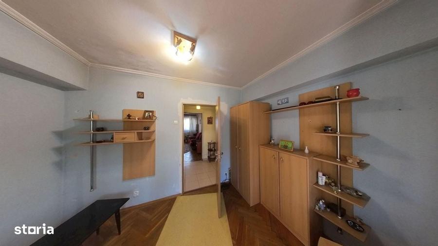Apartament cu 4 camere decomandat în Ultracentral