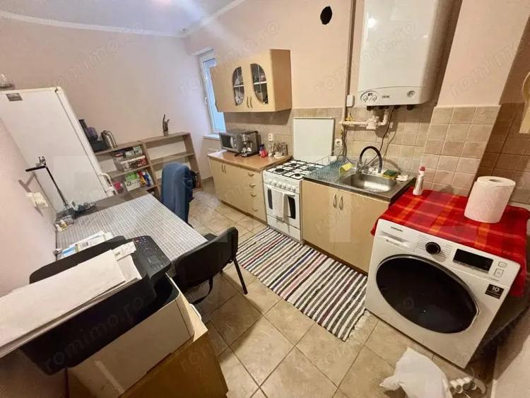 Apartament cu 3 camere decomandat, mobilat în Andrei Mureșanu