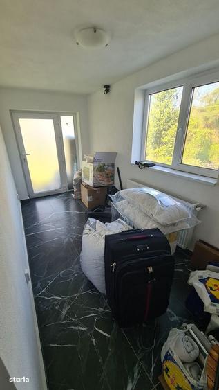 Casă cu 4 camere în Valea Iașului