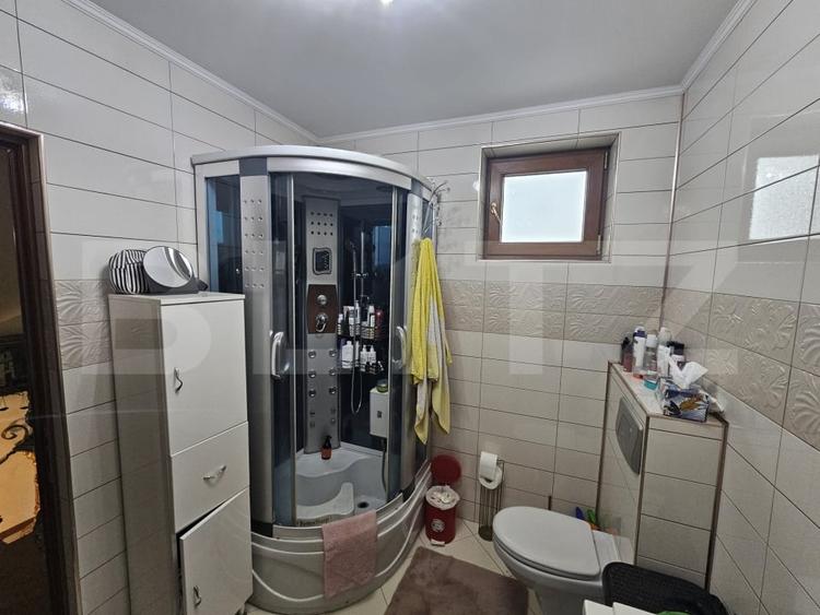 Casă individuală cu 4 camere cu Canalizare în Cetate