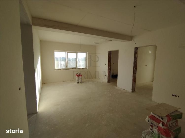 Casă cu 3 camere decomandat în Moșnița Nouă