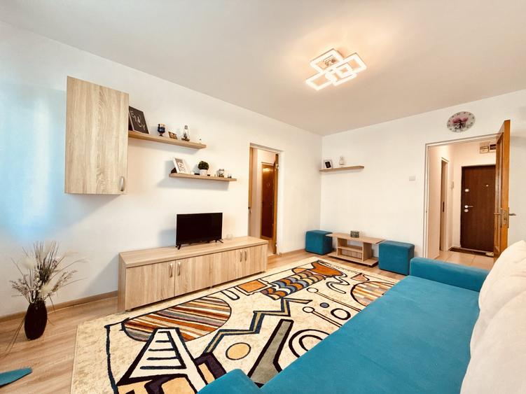 Apartament cu 2 camere decomandat, mobilat în Ultracentral