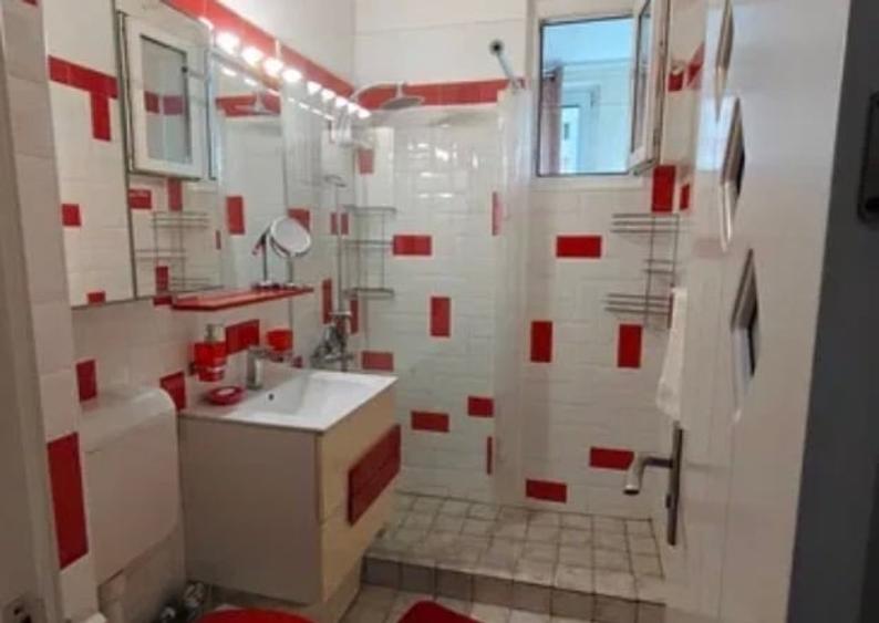 Apartament cu 2 camere semidecomandat în Dristor