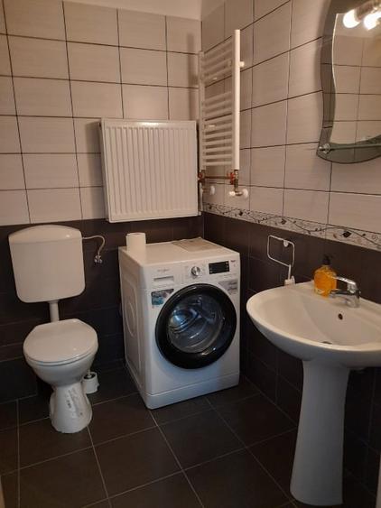 Apartament cu 2 camere semidecomandat în Berceni