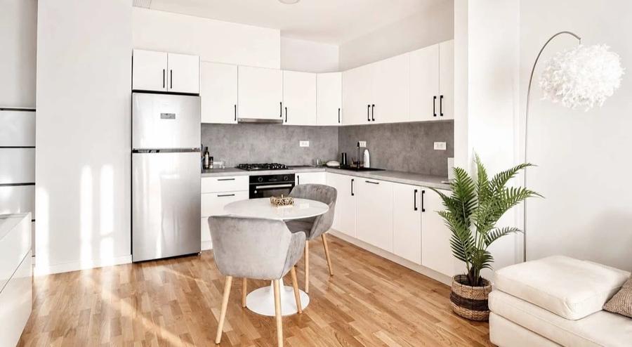 Apartament cu 2 camere decomandat, mobilat în Pajura