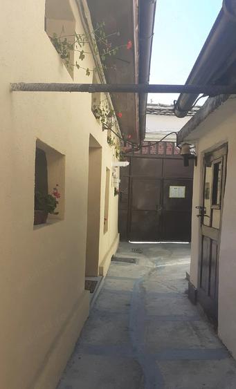 Inchiriez apartament de 2 camere la casa - 4