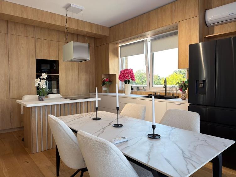 Apartament cu 4 camere decomandat, mobilat în Pipera