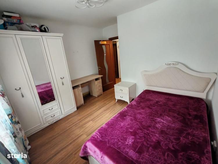 Apartament cu 4 camere decomandat în 1 Mai
