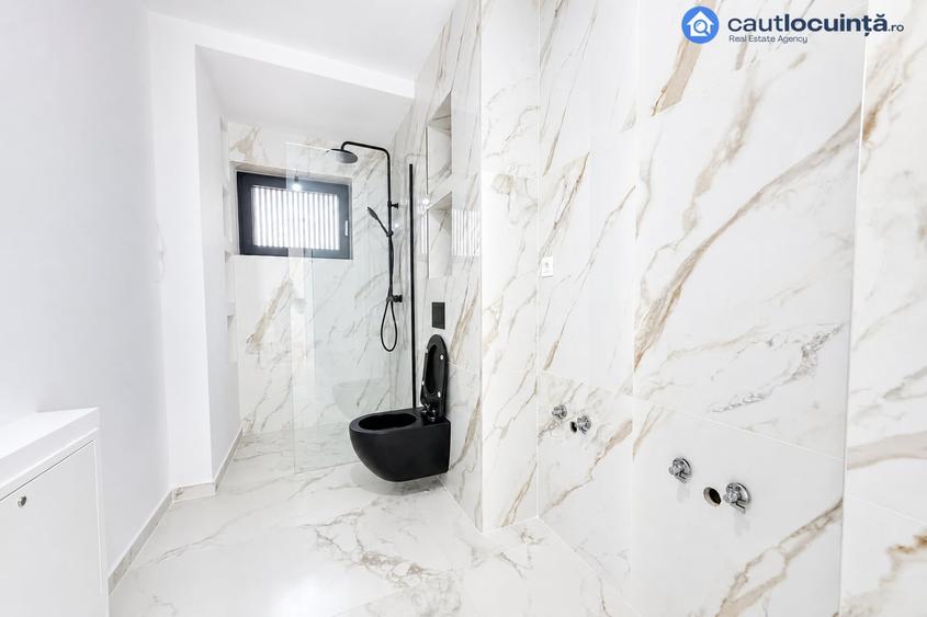 Casă cu 5 camere cu Teren 720 Mp în Corbeanca