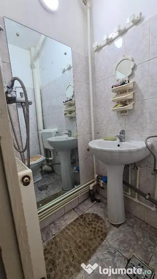 Garsonieră semidecomandată în Central
