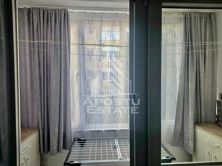 Apartament cu 3 camere semidecomandat în Șagului