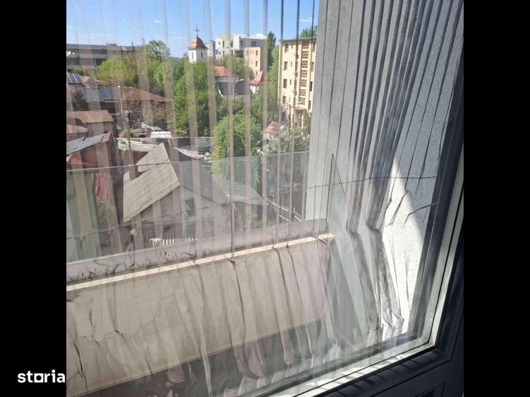 Apartament cu 3 camere în Calea Severinului