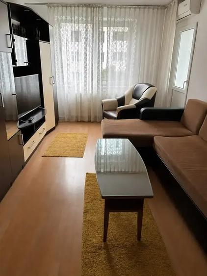 Apartament cu 4 camere semidecomandat, mobilat în Crângași