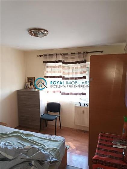 Apartament cu 2 camere decomandat în Enachiță Văcărescu