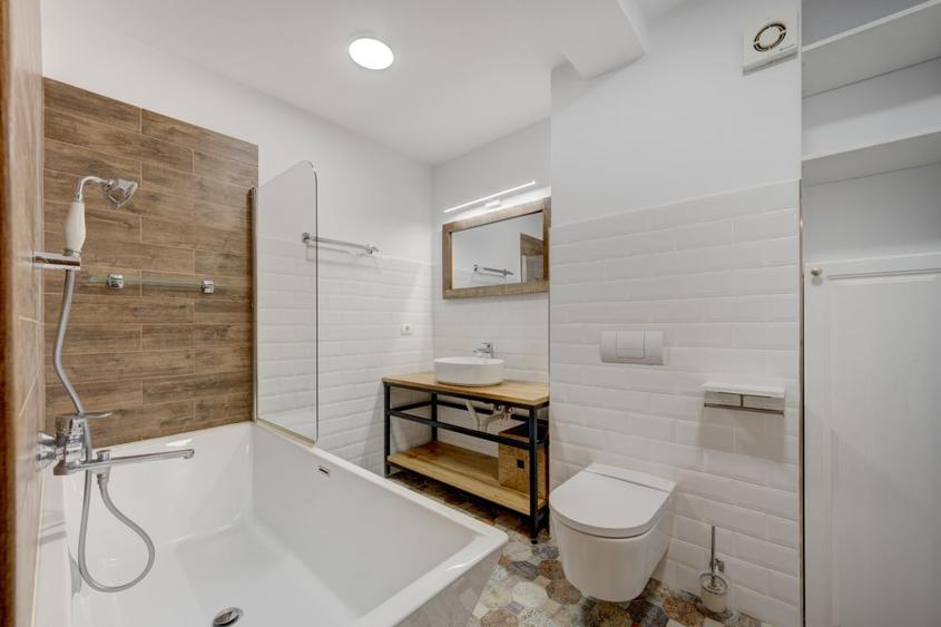 Apartament cu 3 camere decomandat, mobilat în Sisești