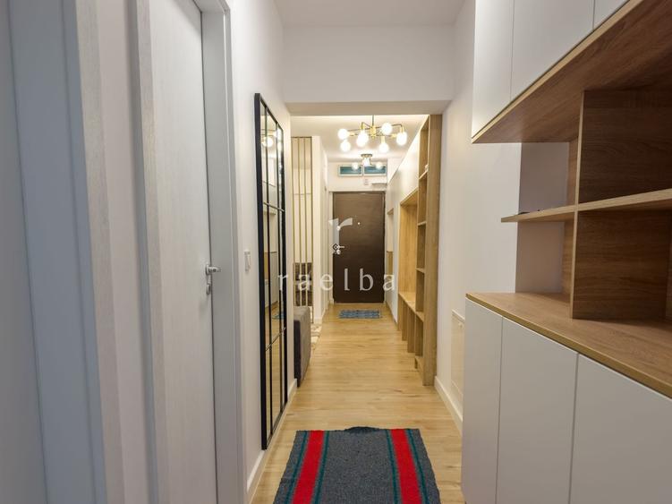 Apartament cu 3 camere semidecomandat, mobilat în Pipera
