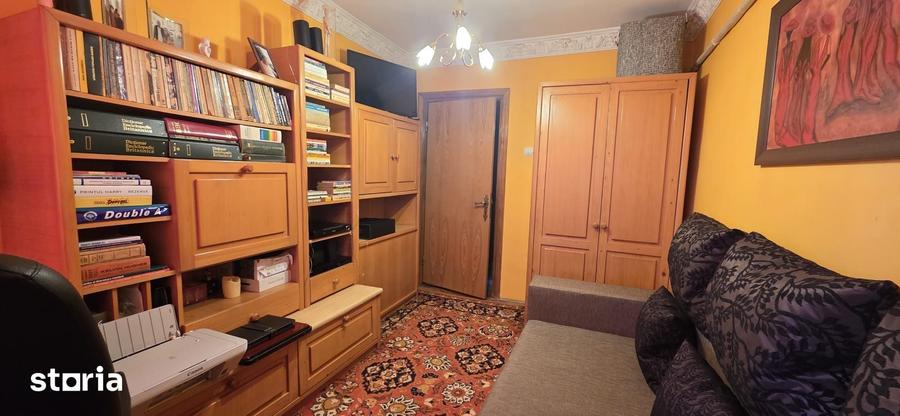 Apartament cu 3 camere decomandat în Gara