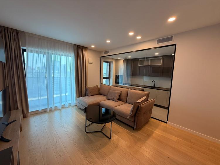 Apartament cu 2 camere semidecomandat, mobilat în Pipera