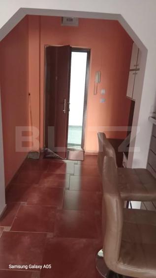 Apartament cu 2 camere semidecomandat, mobilat în Micro 17