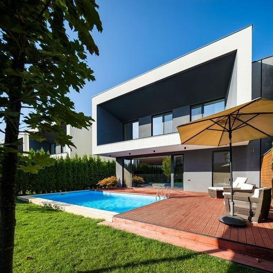Duplex cu 5 camere cu Piscina în Tunari