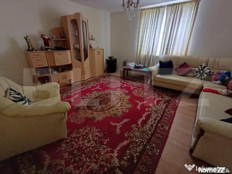 Casă cu 9 camere cu Teren 813 Mp în Burdujeni