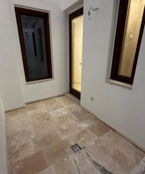 Apartament cu 2 camere nedecomandat în Ultracentral