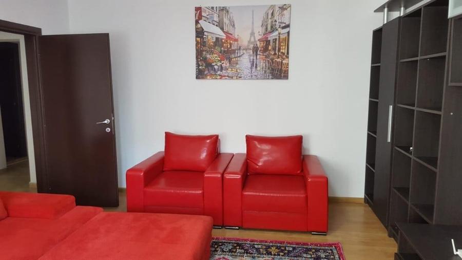 Apartament cu 3 camere decomandat în Vitan