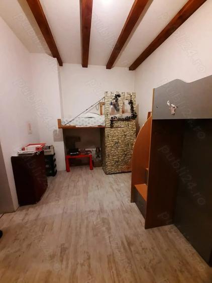 Casă cu 3 camere cu Teren 580 Mp în Central