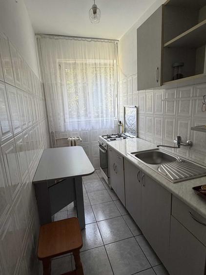 Apartament cu 2 camere nedecomandat în Mihai Bravu