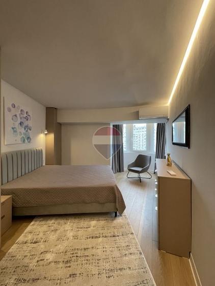 Apartament cu 3 camere decomandat, mobilat în P-ța Alba Iulia