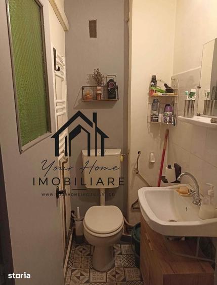 Apartament cu 3 camere decomandat în Sărari