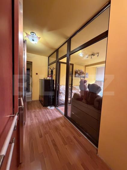 Apartament central, 3 camere, zona Plopilor - 7