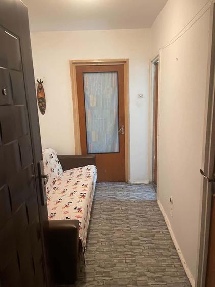 Garsonieră decomandată în Berceni