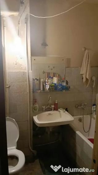 Apartament cu 2 camere decomandat în Ozana