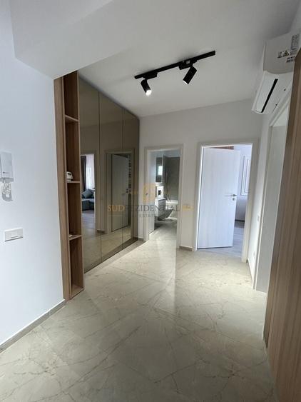 Apartament cu 2 camere decomandat, mobilat în Berceni