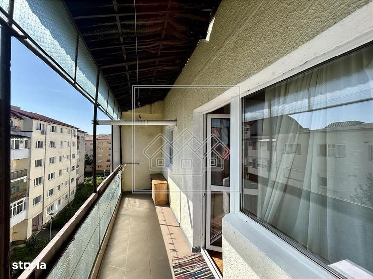 Apartament 2 camere, decomandat, la cheie, zona buna - 3