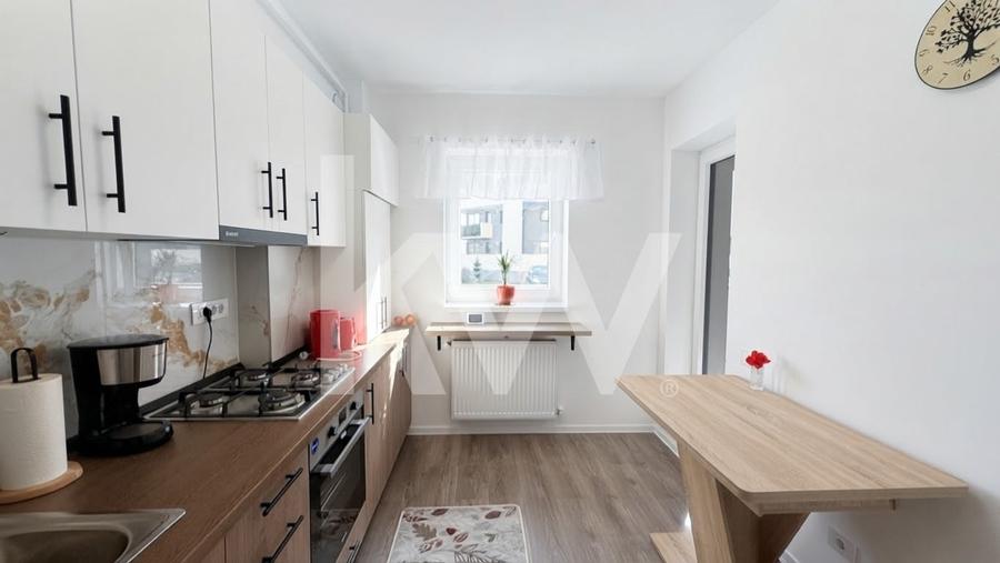 Apartament cu 2 camere decomandat în Tractorul